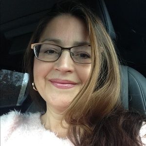 Meet your Posher, Monica